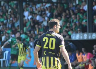 Barakaldo bihar igoera lortzeko partida berrian animatzeko prestatzen ari da hiria