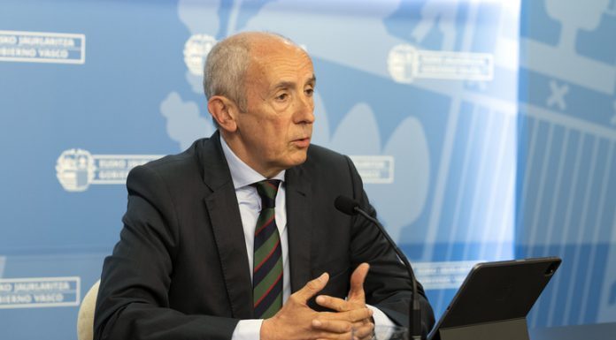 Josu Erkorekak: «Beti egongo naiz, umiltasunetik eta leialtasunetik, laguntzeko prest”