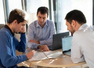 Ekintzaileentzako eta startupentzako plangintza, analisi eta reporting finantzarioko softwarea: Finamik