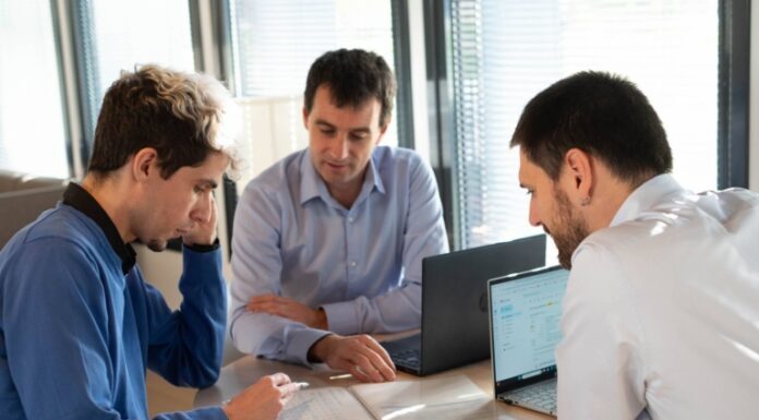 Ekintzaileentzako eta startupentzako plangintza, analisi eta reporting finantzarioko softwarea: Finamik