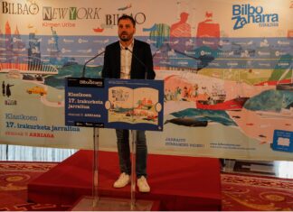 Cientos de personas leen sin interrupción «Bilbao-New York-Bilbao» de Kirmen Uribe en la XVII Lectura Ininterrumpida de Clásicos hoy en el Arriaga