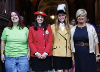 Itziar Ituño y Nagore Ugarte se presentan oficialmente como pregonera y txupinera de Aste Nagusia 2024