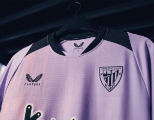 Denboraldi berriko hirugarren ekipazioa aurkeztu du Athletic-ek: Bilbotik mundura