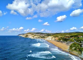 Un total de 938.944 personas han acudido a las playas de Bizkaia a lo largo de la primera mitad de la temporada
