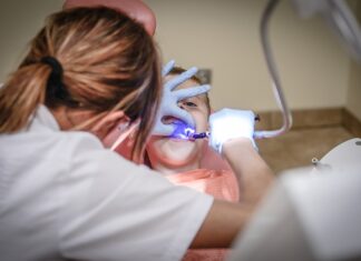 La salud bucodental de la población escolar infantil de Euskadi mejora notablemente