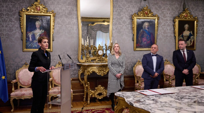 Nafarroak eta Estatuak hitzarmena sinatu dute Nafarroako Unibertsitate Publikoan irakasle eta ikertzaile talentua sartzeko