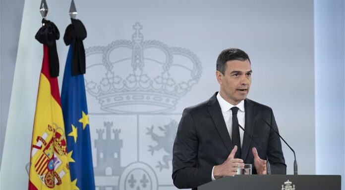 Sánchez tiende la mano al PNV en plena crisis por los montajes de IA: «Quiero su buena compañía»