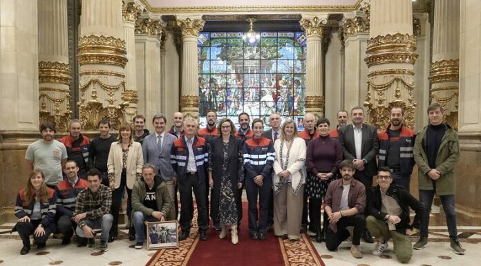 Bizkaia reconoce la labor de sus bomberas y bomberos desplazados a la Comunitat Valenciana por la emergencia de la DANA