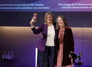La Diputación de Bizkaia recibe el premio ‘Meninas’ por su labor en defensa de las víctimas de la violencia machista