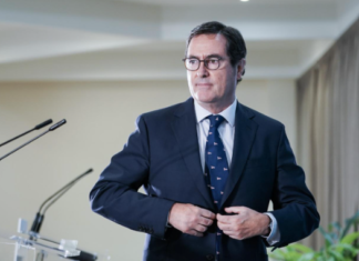 La patronal dice «no» a la propuesta del Gobierno para reducir la jornada laboral