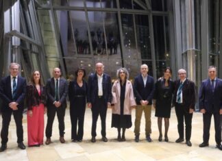 Euskadi, Nafarroa eta Akitaniako enpresak elkarlanean ari dira deskarbonizazioan aurrera egiteko eta energia berriztagarriak bultzatzeko