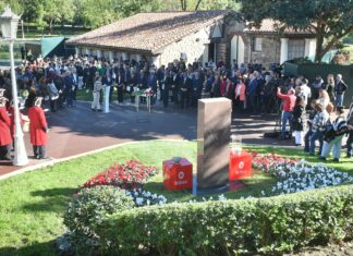 Bilbao rinde homenaje a todas las víctimas del terrorismo de la violencia política en el ‘Día de la Memoria’