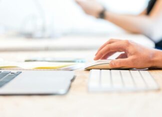 Nafarroako Gobernuak gaitasun digitalen ziurtagiri berri bat arautu du, herritarren trebakuntza sustatzeko