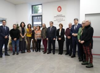 Bilboko alkateak Abandoko Adinekoen Zentroaren inaugurazioan parte hartu du