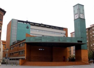 Barakaldoko Udalak irmo gaitzetsi du hiriko emakume baten hilketa matxista, eta babesa helarazi dio familiari
