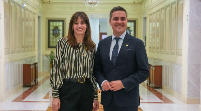 Mikel Jauregi sailburuaren eta Maider Etxeberria Gasteizko alkatearen arteko lan-bilera