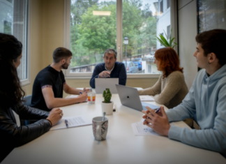 Elkarmedia «etengabeko I+Gn» dago bezeroei irtenbide digital pertsonalizatuak emateko