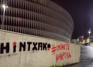 Pintadas contra Jon Uriarte cerca de San Mamés