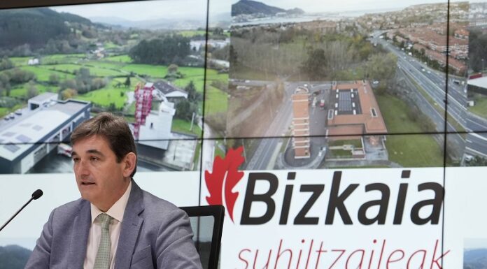 Los parques de bomberos y bomberas de Bizkaia ahorran un 55% de energía en un año gracias a sus paneles solares fotovoltaicos