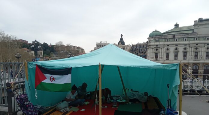 El Ayuntamiento de Bilbao anima a participar a las familias en el programa ‘Vacaciones en Paz’ para acoger a menores refugiados saharauis, con una jornada informativa este sábado