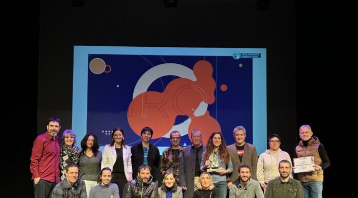 Irati Anda eskalatzaile arabarrak jaso du Eusko Jaurlaritzaren “Kiroletik Bagoaz Euskaraz” 2024 Saria