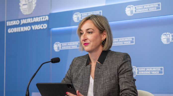 El traspaso de los permisos de trabajo para personas extranjeras y meteorología a Euskadi se firmará la próxima semana