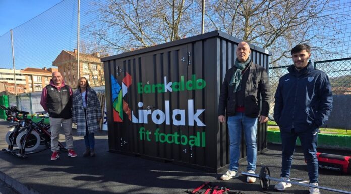 BarakaldokoUdalak `Fit Football’ estreinatu du, futbol zelaietan entrenatzeko kirol materiala duen ekipamendua