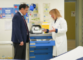 Osakidetzak kirurgia robotikoko azken belaunaldiko robot bat instalatuko du Mendaroko Ospitaleko urologia-zerbitzuan