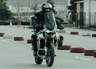 Nafarroako Trafikoak doako lau ikastaro antolatu ditu motozikletak segurtasunez gidatzen ikasteko