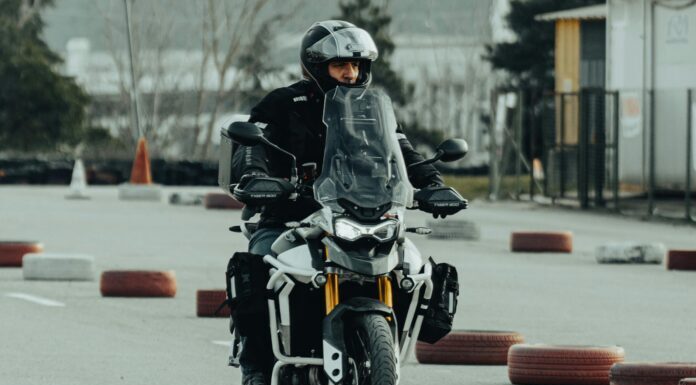 Nafarroako Trafikoak doako lau ikastaro antolatu ditu motozikletak segurtasunez gidatzen ikasteko
