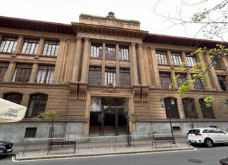 Herida una agente en un escrache contra la Ertzaintza en unas charlas para alumnado de Criminología de la UPV/EHU