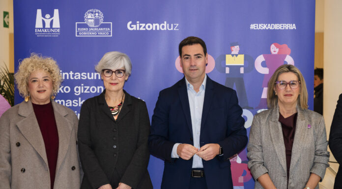 Euskal gizon gehienek zalantzan jartzen dute maskulinitate tradizionala, baina erdiak baino gehiagok ez du berdintasunezko eredurik praktikan jartzen