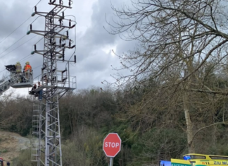 Iberdrola defiende que impedir el acceso a la torre de alta tensión de Usurbil es responsabilidad del propietario del terreno