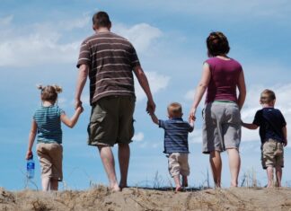 Familien V. Planak kutsu malguagoa izango du eta familien ikuspegia txertatuko du