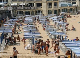 Donostiako toldoen zozketa martxoaren 20an, ostegua, mantentzen da