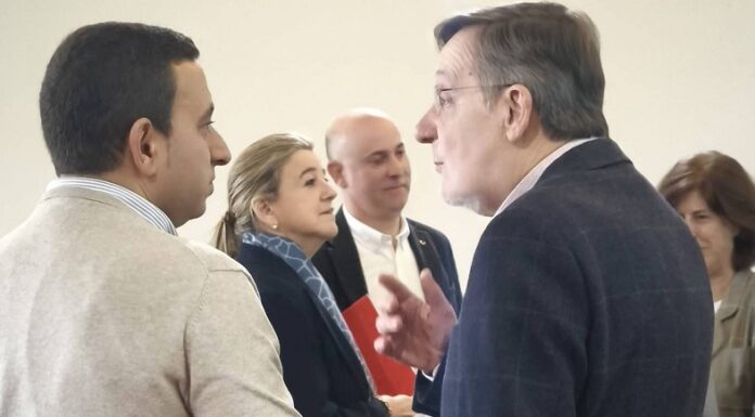Una jornada aborda la respuesta jurídica a la apatridia infantil y la desprotección de menores migrantes sin identidad reconocida
