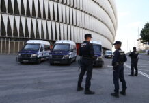 Investigadas ocho personas en Bizkaia y Cantabria por estafar vía internet con la venta de entradas de fútbol