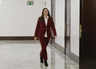 Educación «lamenta» que la continuidad de las huelgas impida retomar la mesa negociadora