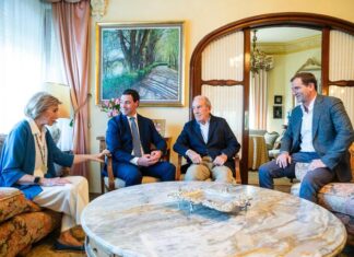 El Gobierno Vasco rinde homenaje a Carlos Garaikoetxea