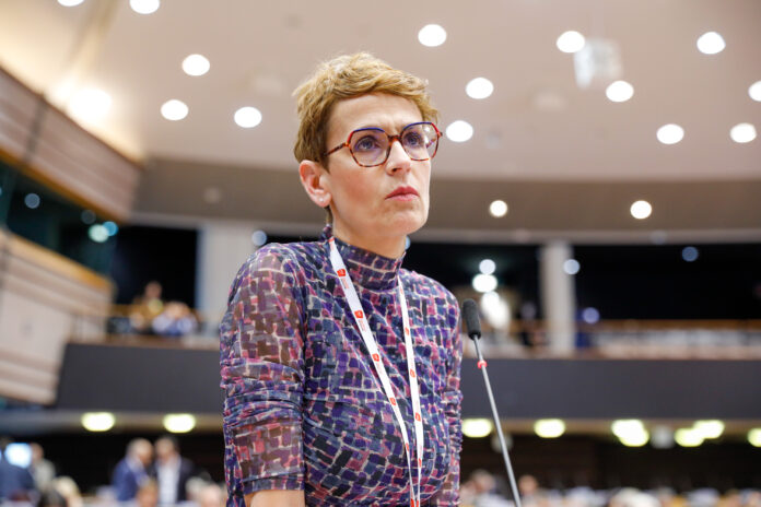 20250403_EFE_-00110011-696x464-1