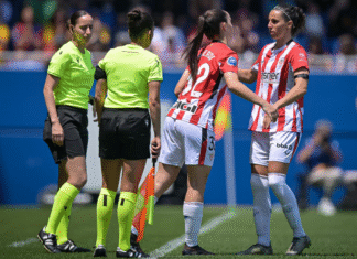 Laida Balerdi juega sus primereos minutos con el Athletic Club