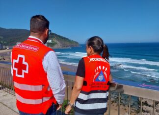 Continúa la búsqueda de la persona desaparecida desde el martes en la zona de la playa de Bakio