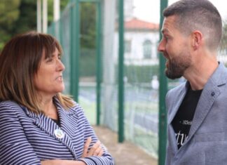 Amaia Barredok Lazkaoko “Iztueta Azpikoa” baserriko Eñaut Sala Insaustiri eman dio Gastronomika sarietako bat