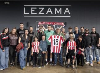 Leones Italianos viaja a Lezama para celebrar que cumple 25 años como peña oficial