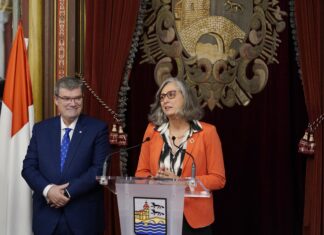 El Alcalde de Bilbao recibe a la Subsecretaria General de la ONU, Anacláudia Rossbach