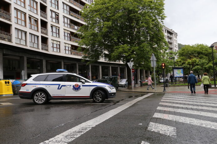 n770_Coche_Ertzaintza__11_