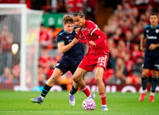 El Liverpool impone su pegada ante un combativo Athletic en Anfield