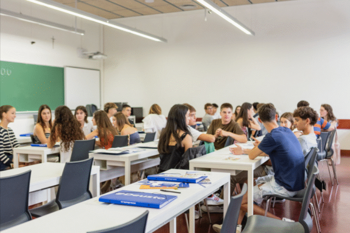 deusto-alumnos-estudiantes-696x463-1