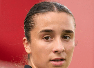 Nerea Benito juega sus primeros minutos como leona