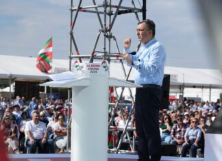 Aitor Esteban no descarta pactar con Bildu «en un salto estatutario hacia un nuevo estatus político»